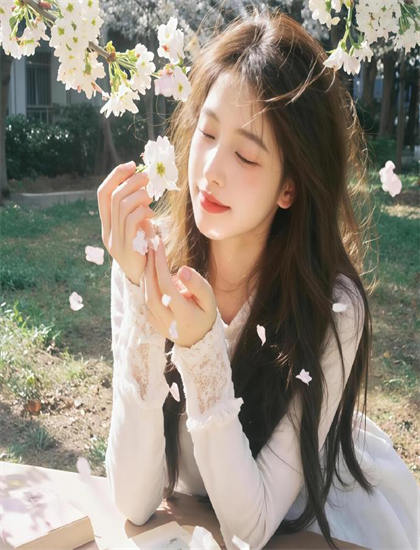 【技术成就评价】剪辑师节奏控制解析《神秘世界之航空》宣传的营销策略与渠道选择